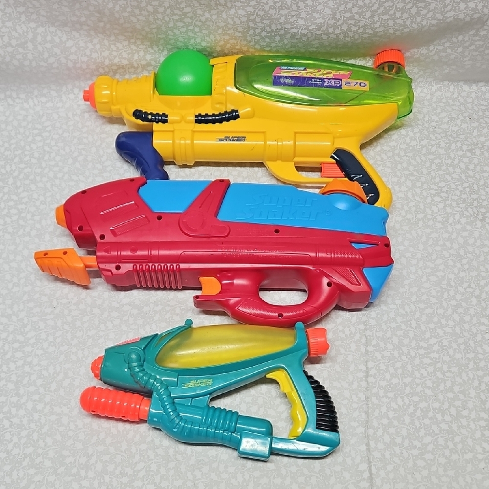 Hasbro Larami Super Soaker XP270 Max Infusion Defender Xtra Power XP220